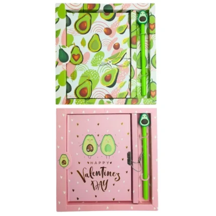 Блокнот “Авокадо” 11×15 см на замку з ручкою в коробці – easy.net.ua